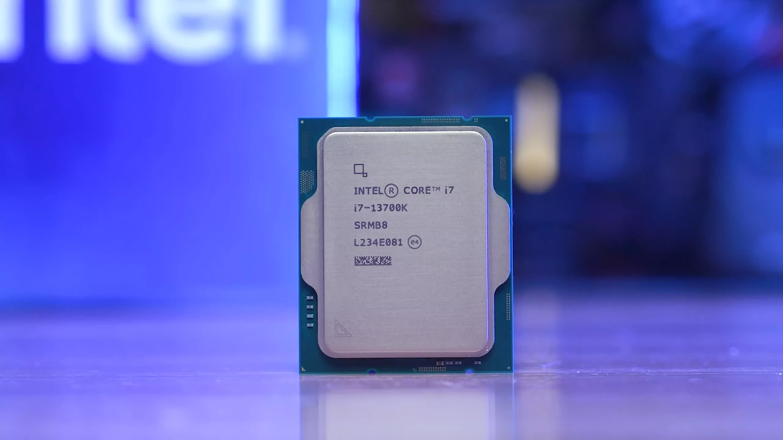 Процессор: Intel Core i7-13700HX Дисплей: 160 2560 x 2600 IPS Память: 32512 ГБ Вес: 22 кг Оценка: 6 из 10