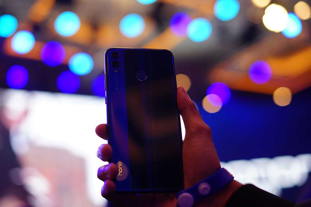 Обзор honor 8x — нереально красивый смартфон