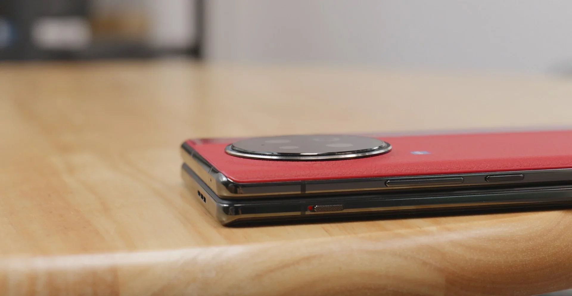 Oneplus v fold price, specifications, camera - 2024