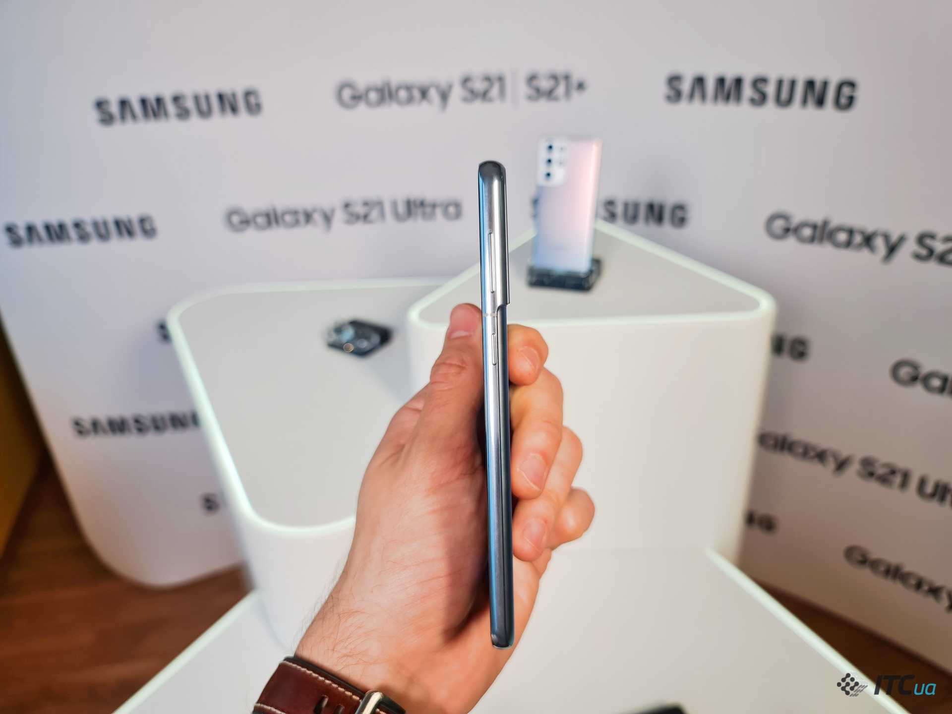 Новый флагманский смартфон samsung стоит дешевле, чем xiaomi и honor. стоит ли его покупать? — ferra.ru