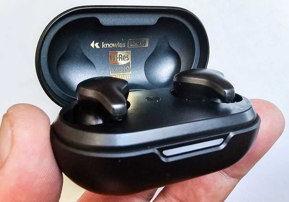 Tozo golden x1 wireless earbuds review: a blend of style and superior sound